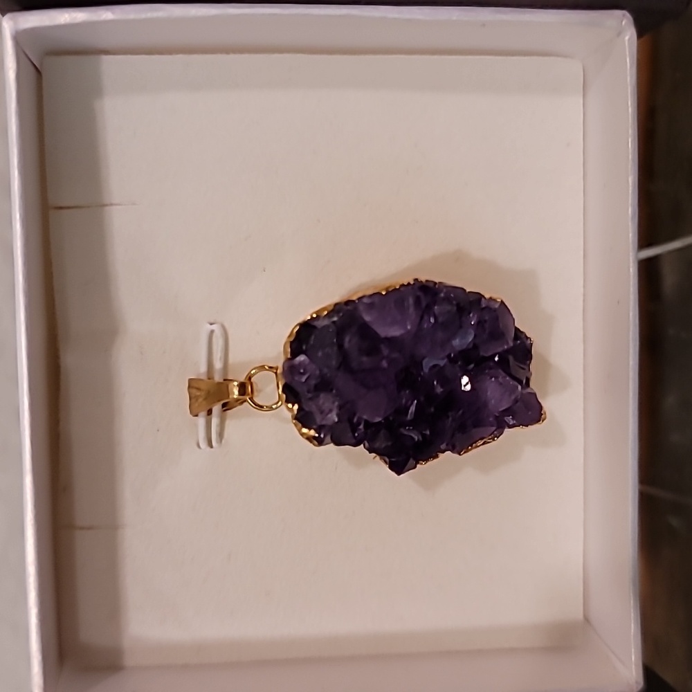 Purple Quartz pendant NWOT #2